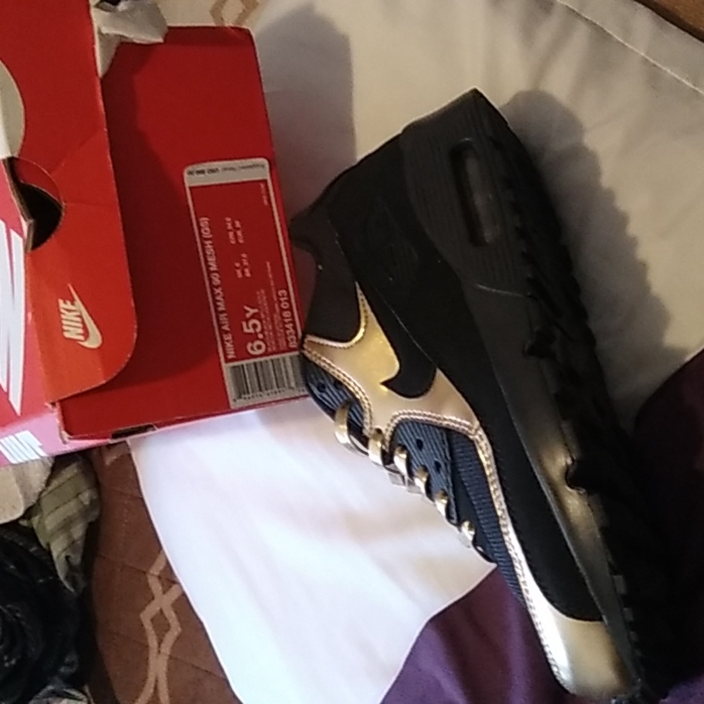 Nike grade school 6.5 youth